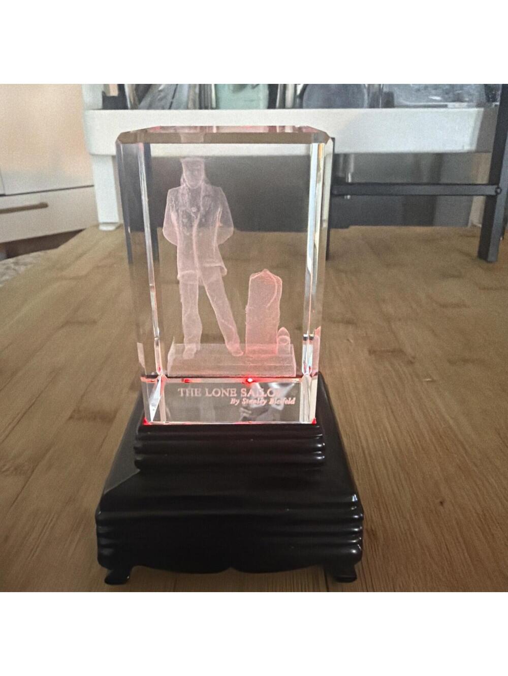 3D Laser Etched Engraved Crystal On Lighted Base The Lone Sailor Military VTG *